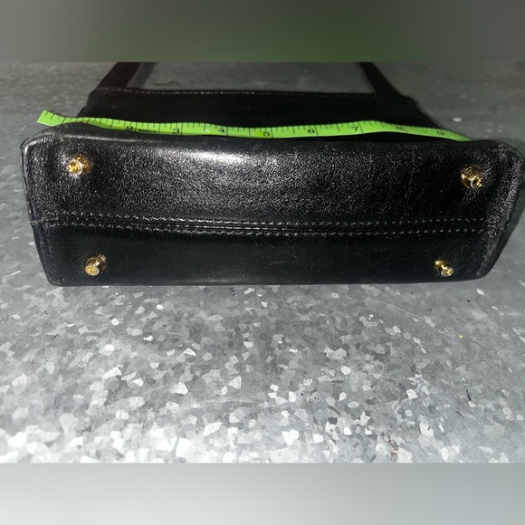 Monsac Small Italian Leather Crossbody/shoulder bag - Picture 5 of 10